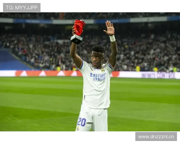 萨卡与维尼修斯:突破爆发力与稳定输出的路径差异分析 萨卡与维尼修斯:突破爆发力与稳定输出的路径差异分析