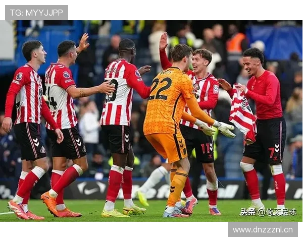 切尔西球员众多却难成整体,阵容磨合与战术适配问题逐步显现 切尔西球员众多却难成整体,阵容磨合与战术适配问题逐步显现