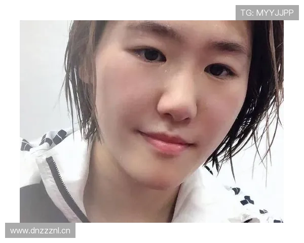 叶诗文训练完直接拎爱马仕去吃夜宵？